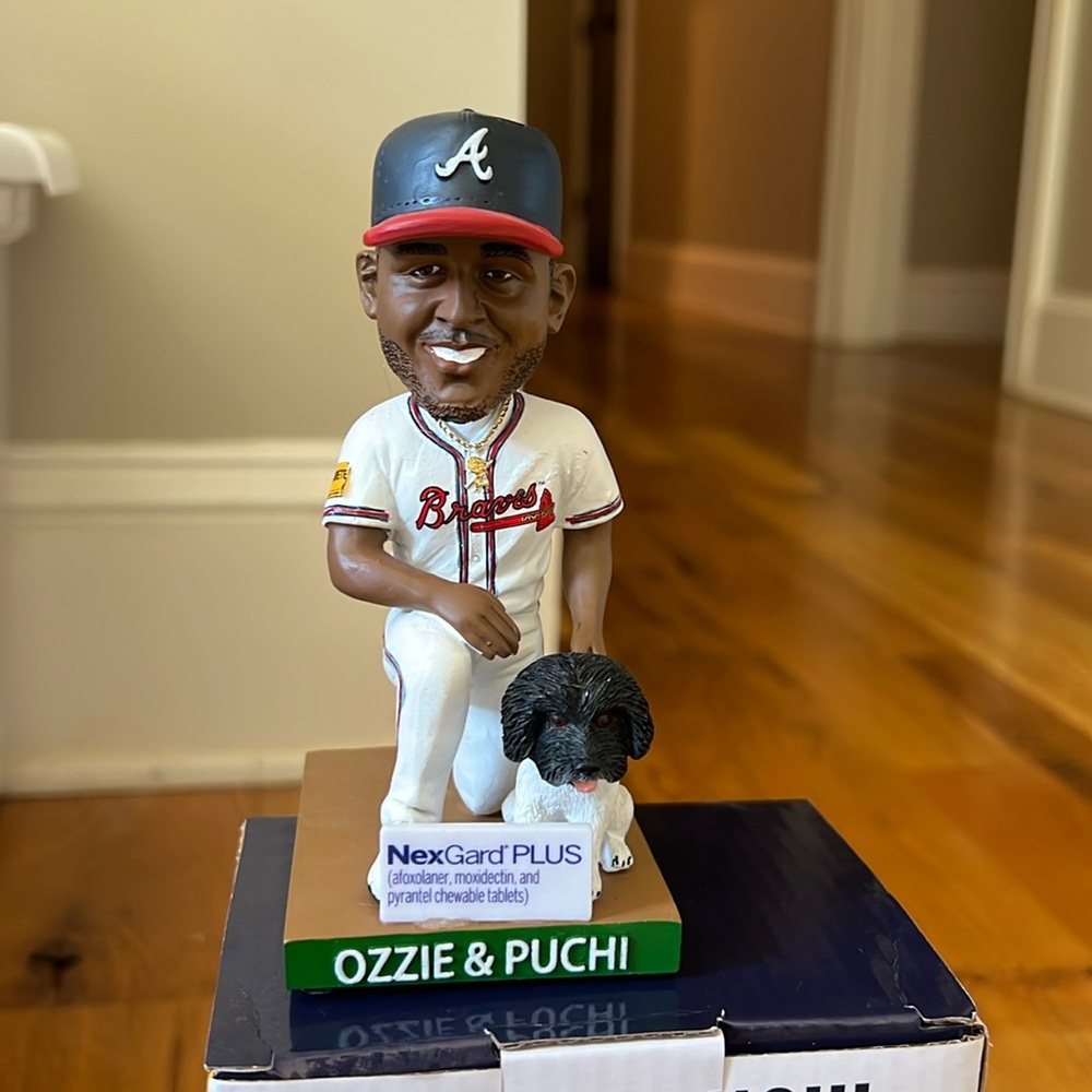 Atlanta BRAVES Ozzie and Puchi Bobblehead